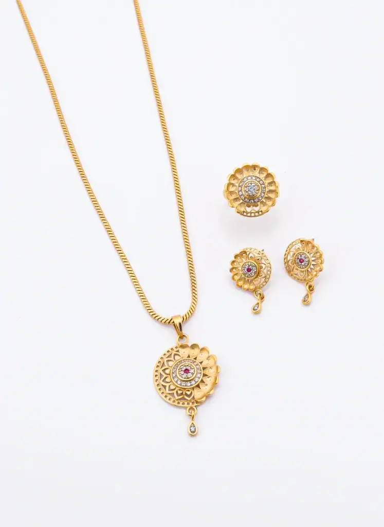 Everyday Elegance Circle Spiral Pendant Set