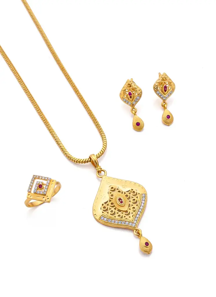 Diamond Pattern Pendant Set
