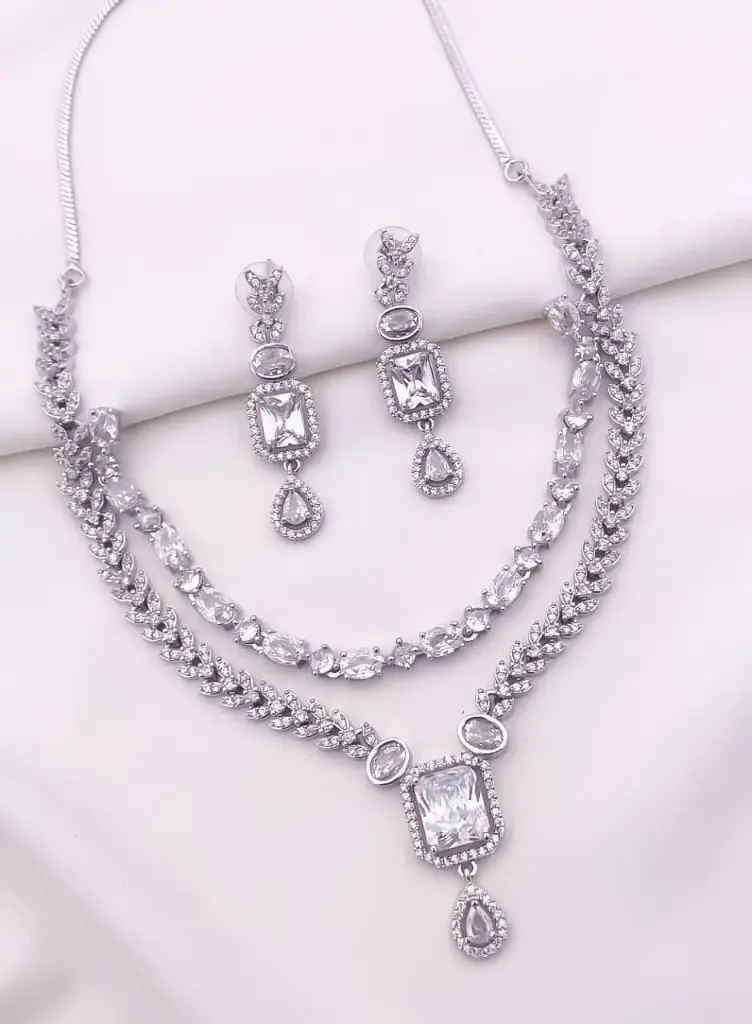 Emerald Elegance Premium Necklace Set