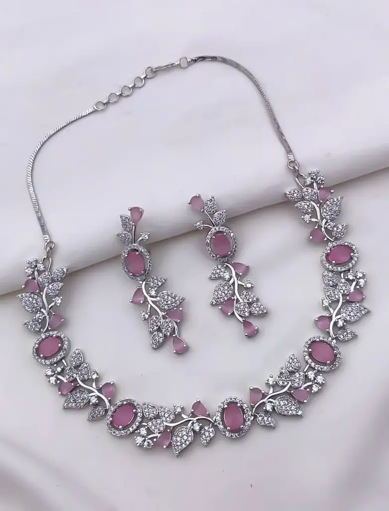 Vine & Petal Premium Necklace Set