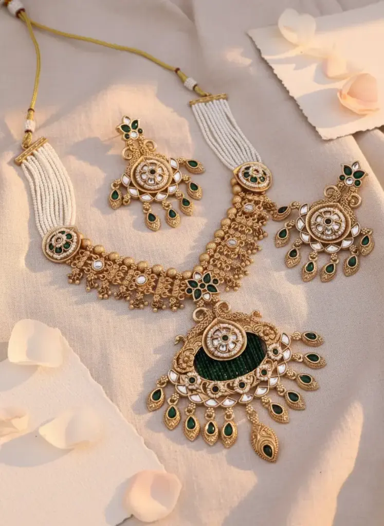 Zyora Traditional Temple Motif Designer Set (Green)