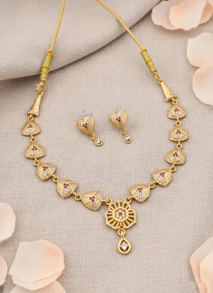 Zyora Geometric Link Necklace Set