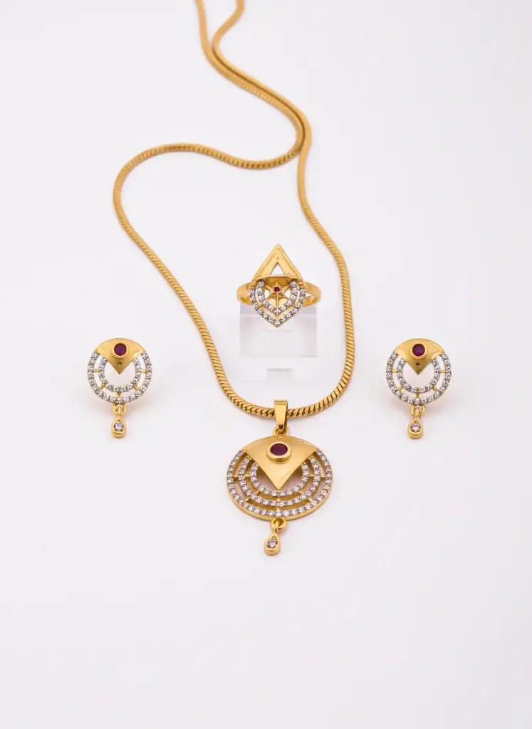 Everyday Elegance Oval Pattern Pendant Set